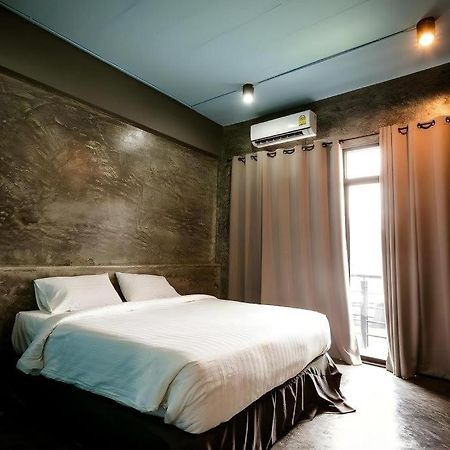 Pornsiri Hotel Sisaket Exterior foto
